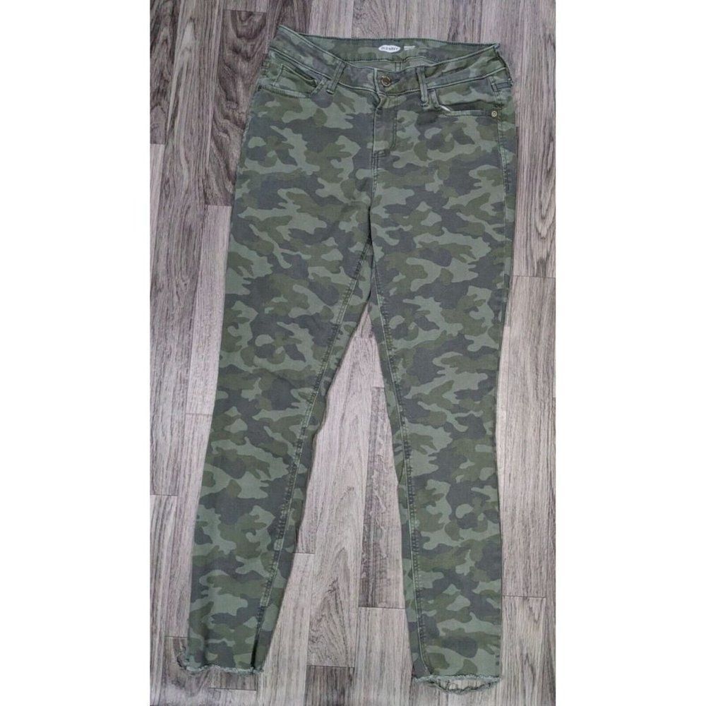 (3/$35) Old Navy Size 6 Rockstar Super Skinny Camouflage Camo Green Denim‎ Jeans